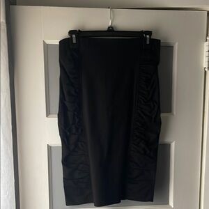 Charlotte Russe Black Ruched Midi Pencil Skirt